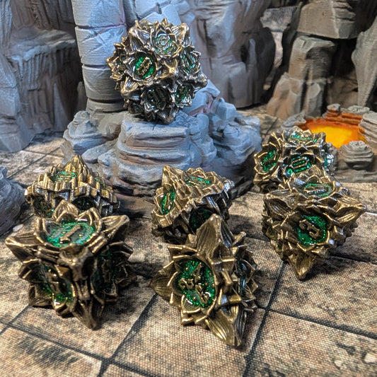 Emerald Phylactery in Withered Gold