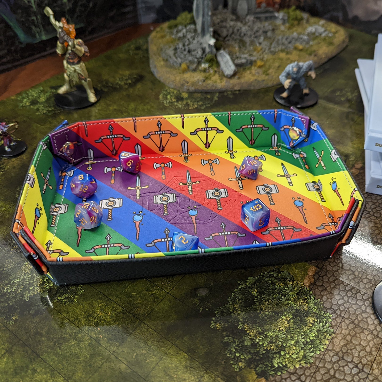 The Fantastic Folding Dice Tray, Macro